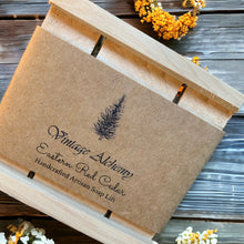 Load image into Gallery viewer, cedar soap lift