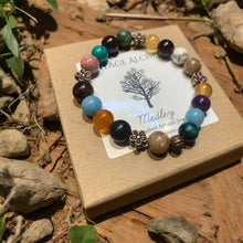 Load image into Gallery viewer, 6mm stretch bracelet with flower charms