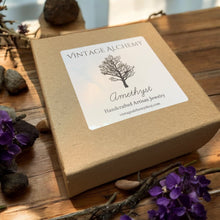 Load image into Gallery viewer, Box for amethyst stretch bracelet