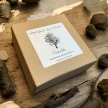 Load image into Gallery viewer, Howlite essential oil bracelet gift box