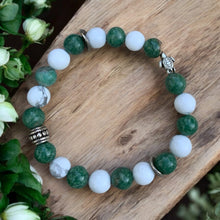 Load image into Gallery viewer, Jade and howlite bracelet