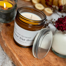 Load image into Gallery viewer, banana nut bread candle