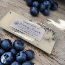 Load image into Gallery viewer, blueberry cheesecake wax snap bars