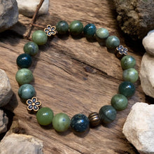 Load image into Gallery viewer, jade stretch bracelet with flower charms