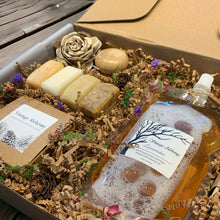 Load image into Gallery viewer, natural home and kitchen gift box