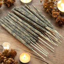 Load image into Gallery viewer, palo santo and frankincense incense sticks