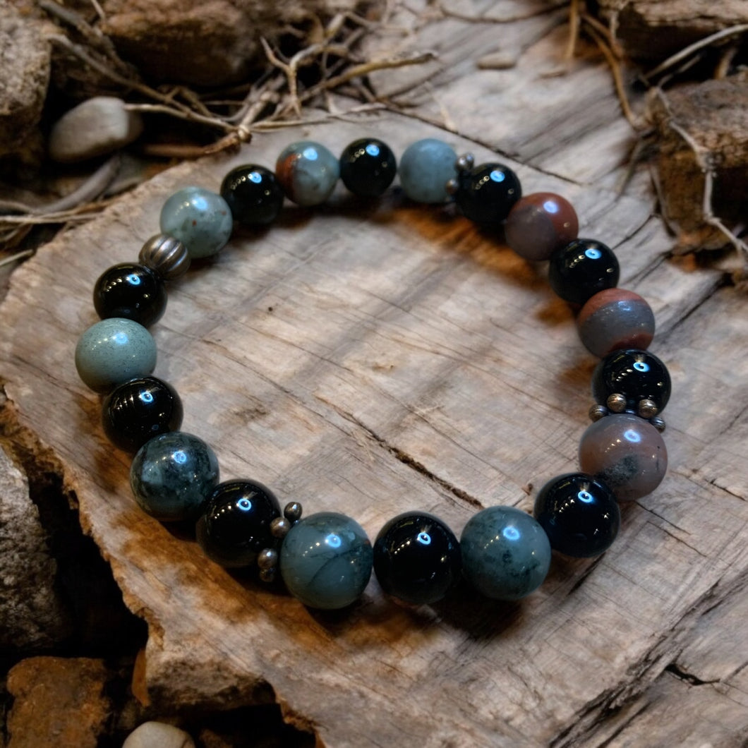 Bloodstone and Onyx stretch bracelet