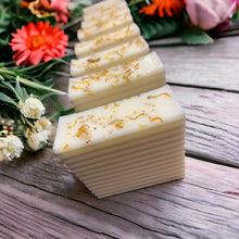 Load image into Gallery viewer, golden calendula glycerin soap

