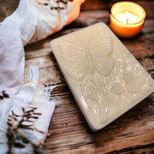 Load image into Gallery viewer, honeysuckle jasmine soap

