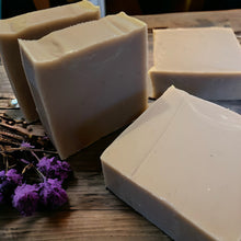Load image into Gallery viewer, violet moonflower soap
