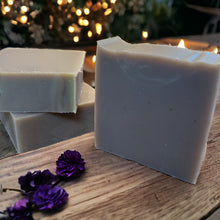 Load image into Gallery viewer, violet moonflower soap
