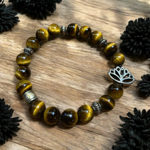 Load image into Gallery viewer, Tiger eye stretch bracelet
