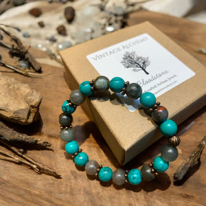 bloodstone and green turquoise beaded bracelet