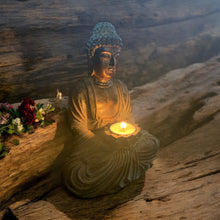 Load image into Gallery viewer, statue with tealight
