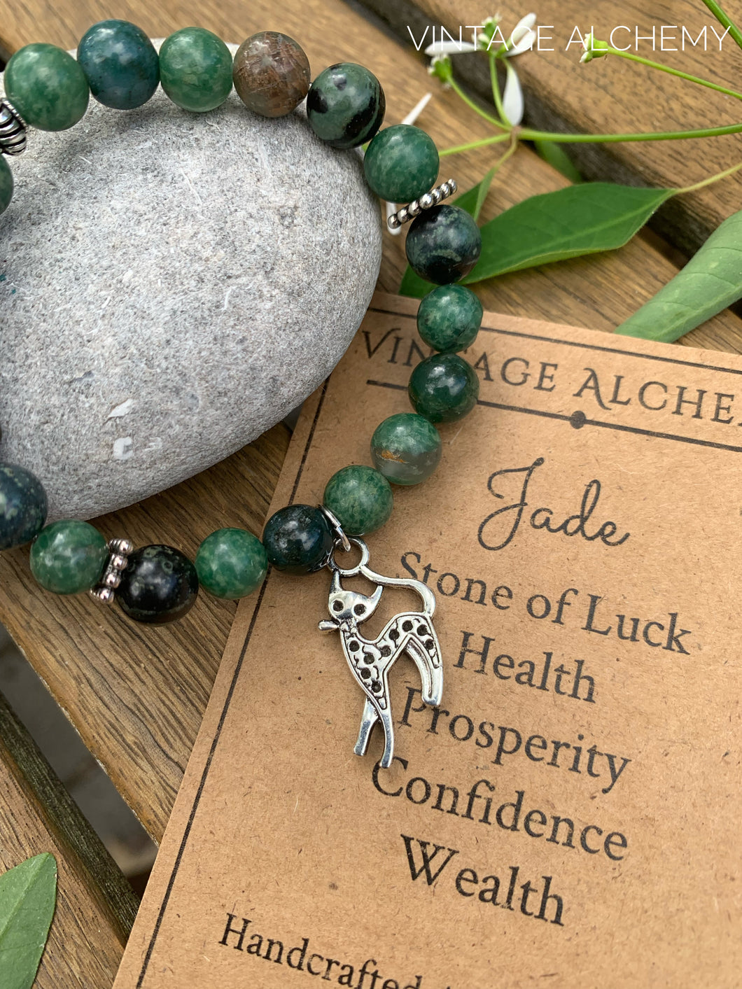 jade stretch bracelet with cat charm