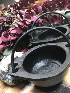 mini cast iron cauldron